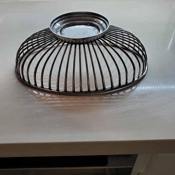 TRUE VINTAGE SILVER PLATE BREADBASKET - Picture 2 of 3